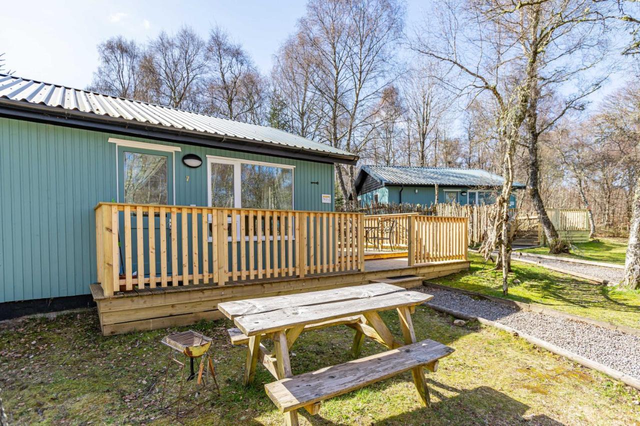 Bracken Lodge 7 With Hot Tub Belladrum Bagian luar foto